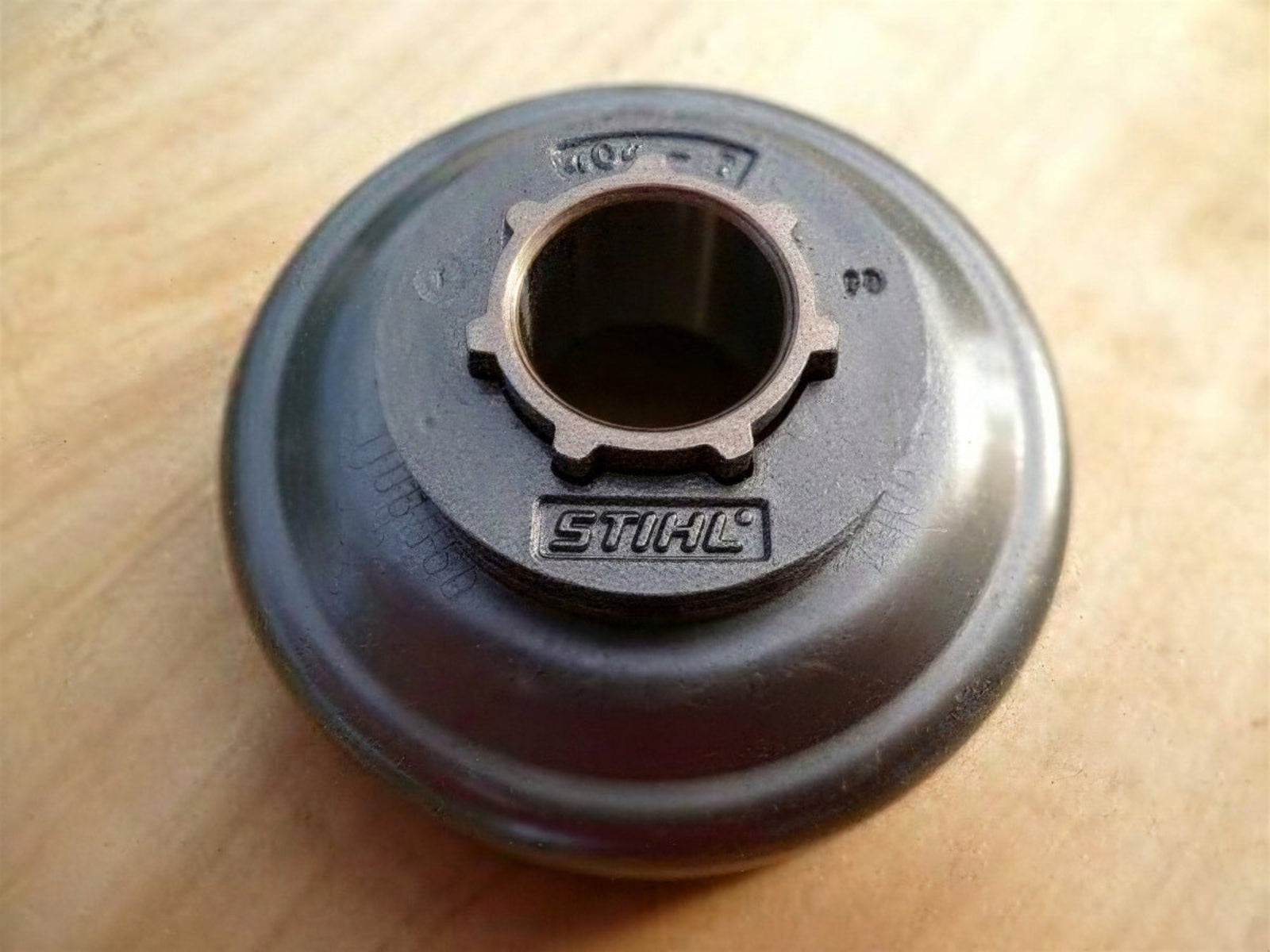 11086402025 Stihl Rim and Sprocket .404 x7 tooth