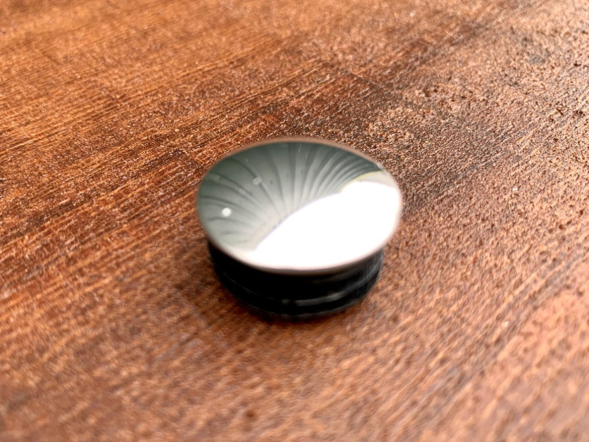 465334 Round Chrome Plastic Insert