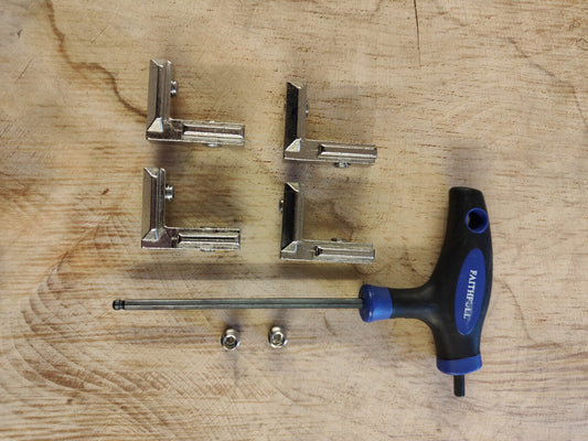 4XCM009A 4x Small Internal Corner Brackets + Allen Key for 30mm Profile Mills