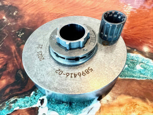 589641602 Husqvarna Rim and Sprocket .325 x7 tooth