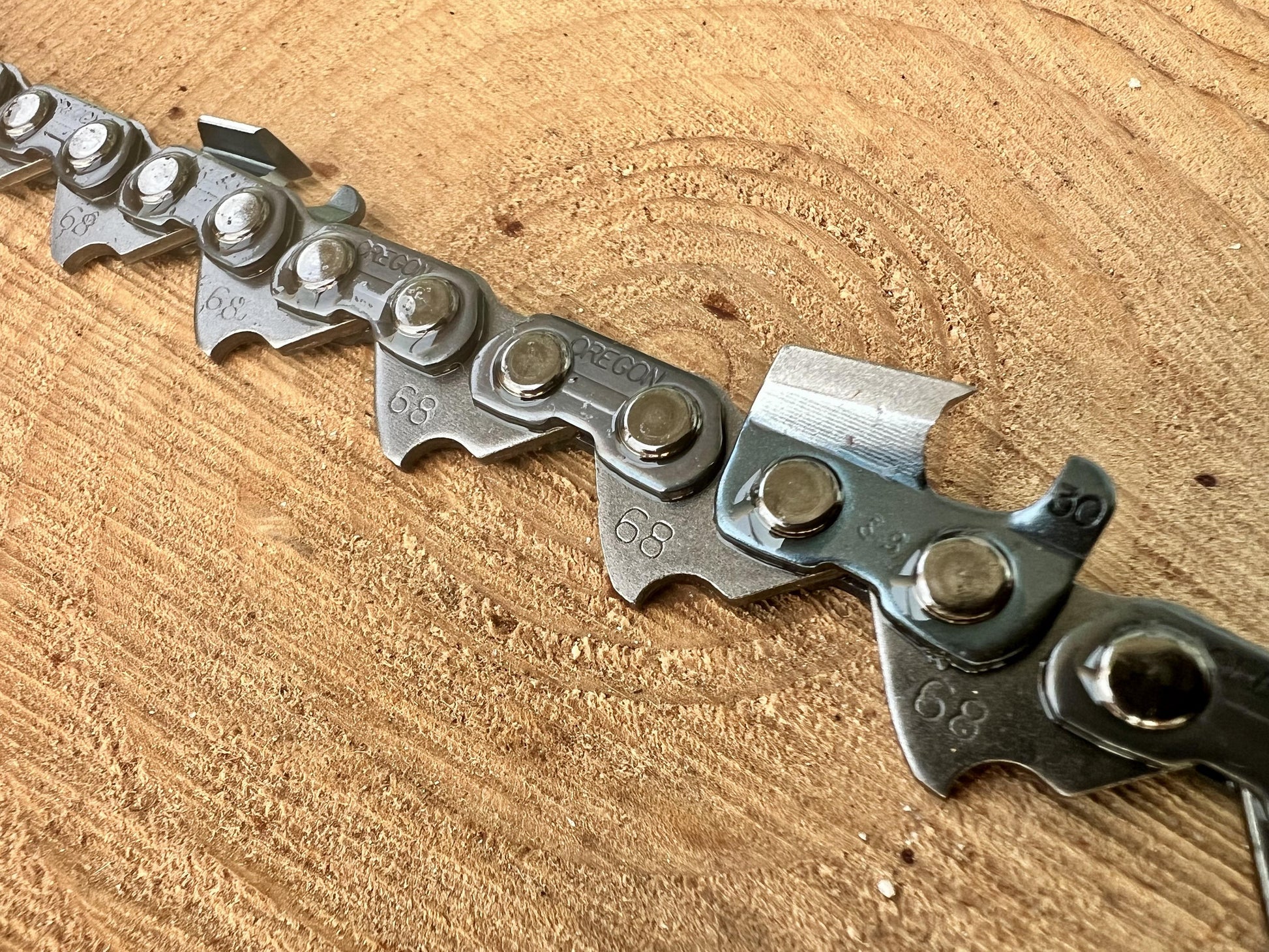 68JX080E Oregon Full Skip Chisel .404 .063 1.6mm 80 drive links