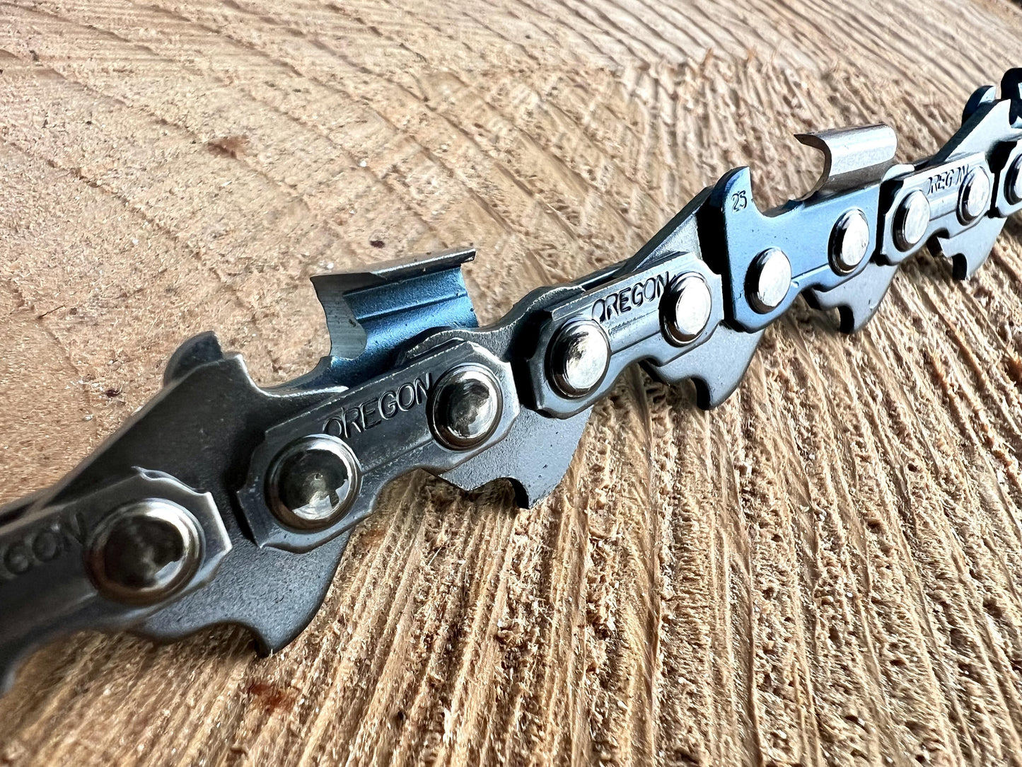 75DPX056E Oregon Semi Chisel 3/8 .063 1.6mm 56 drive links