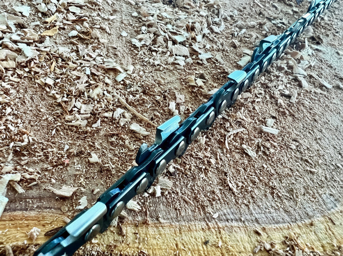 Granberg ripping chain showing scoring cutters and clearing cutters