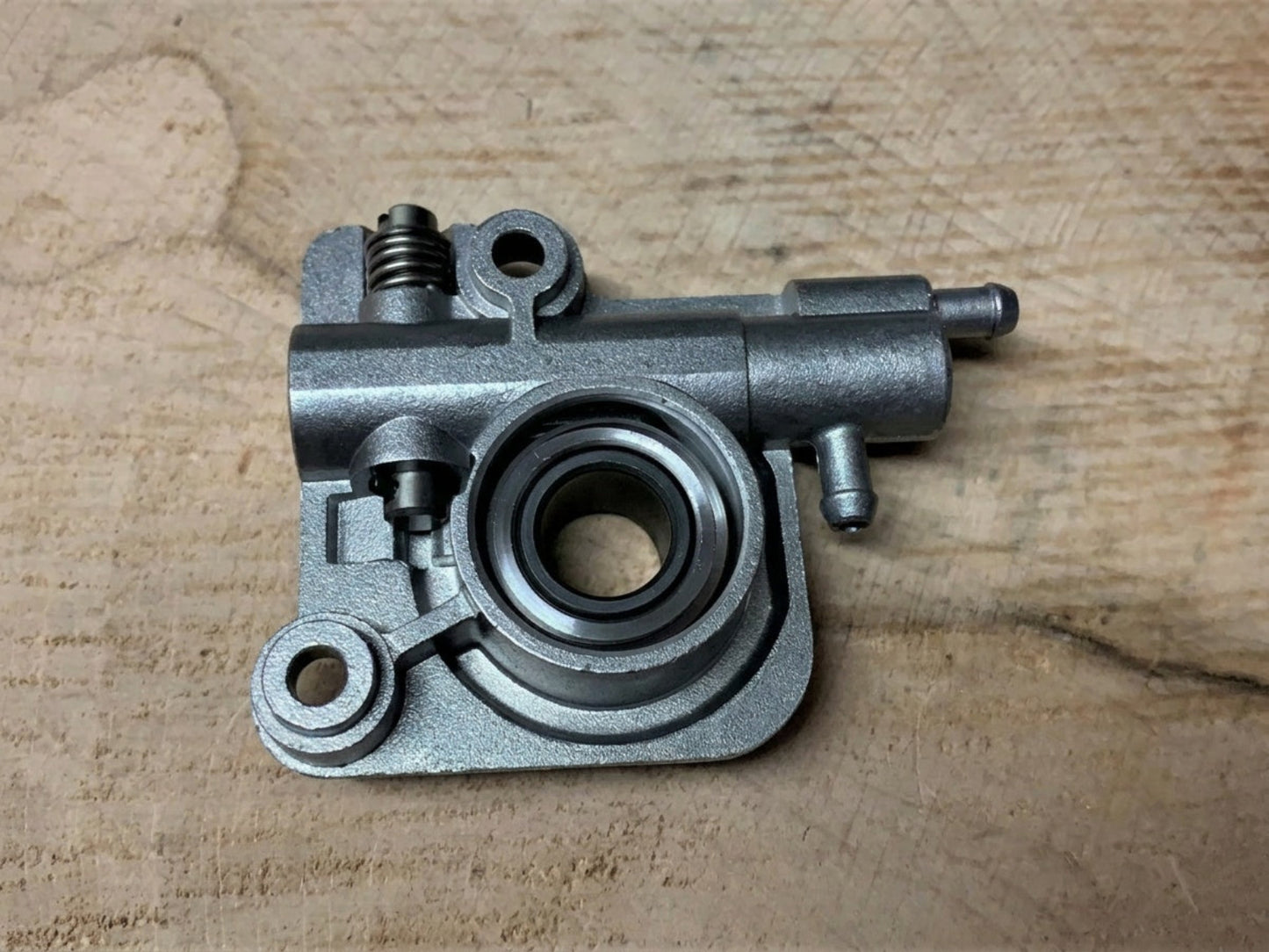 P021-012150 Auto oiler assembly Echo 420ES