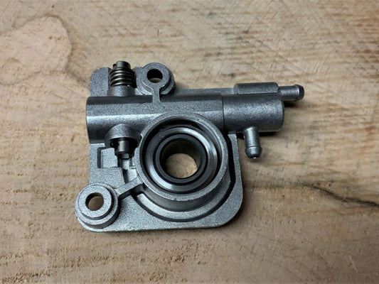 P021-012150 Auto oiler assembly Echo 420ES