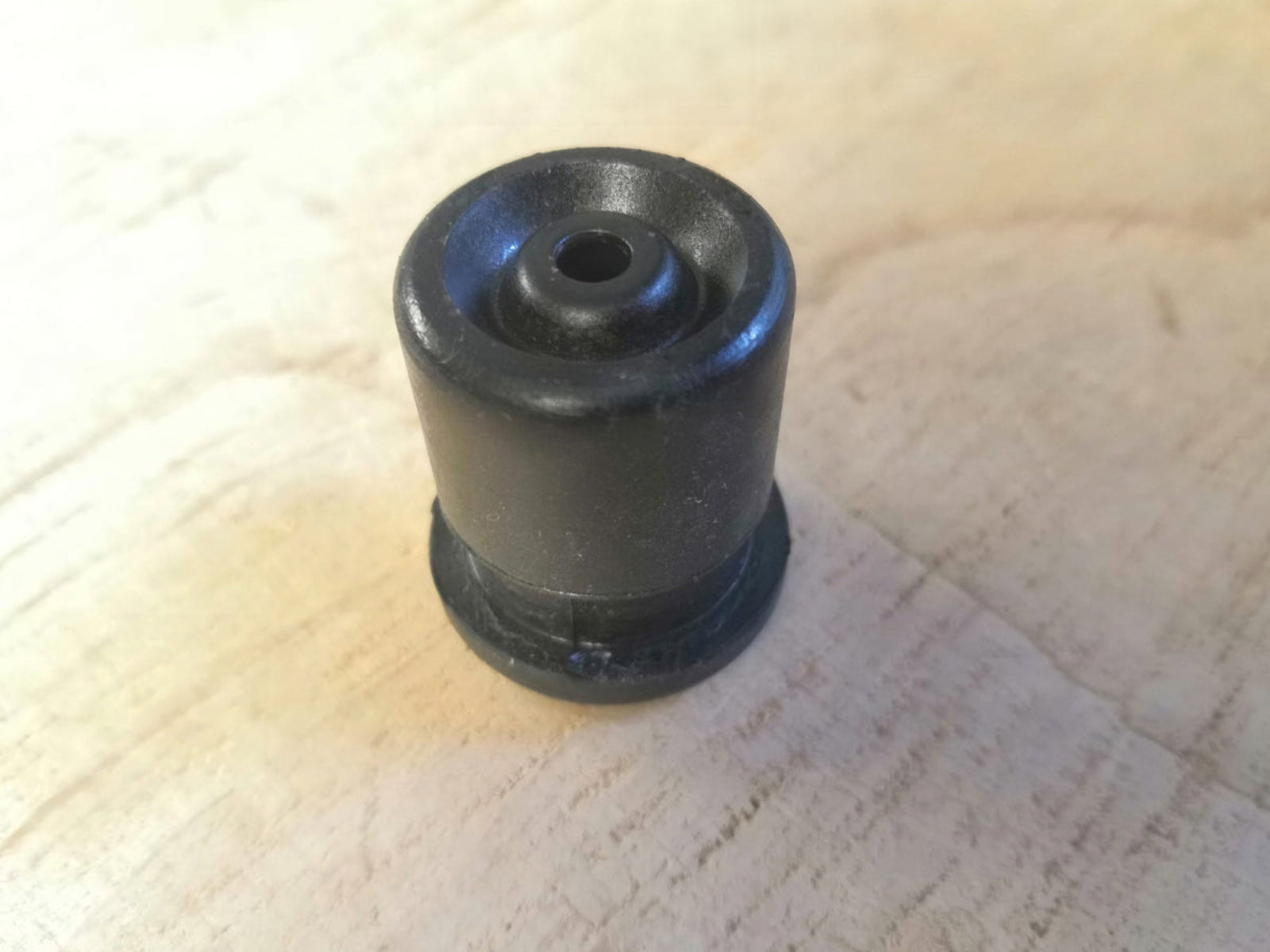 V400-000070 Cushion 4 Echo CS361-WES